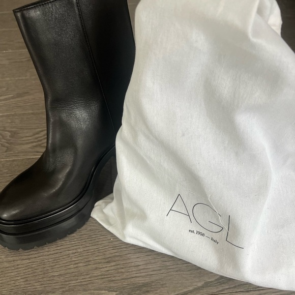 AGL Black Chunky Ankle Boots with Platform - Picture 4 of 11